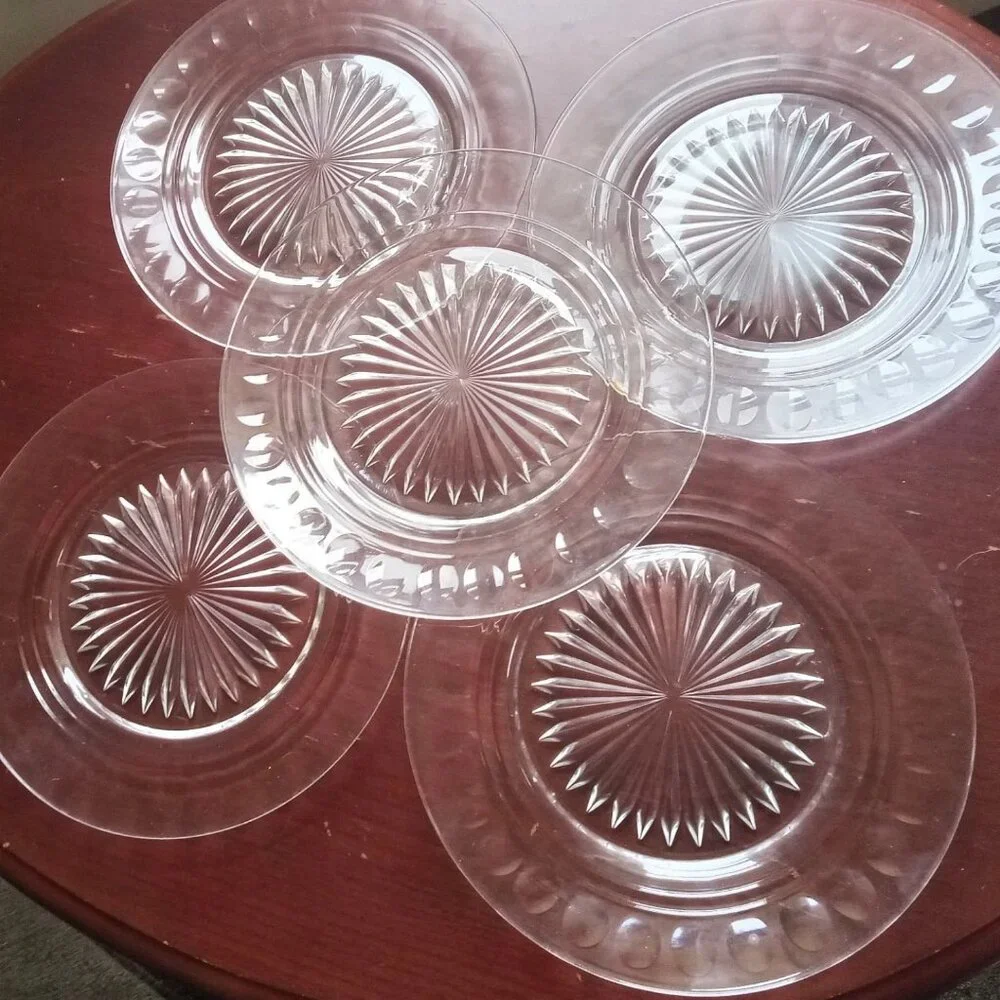 Clear Glass / Crystal Type 8.5" Plates - Set Of 5 - Beautiful Design - Picture 2 of 4